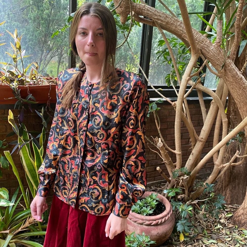 Vintage Button Down. Gorgeous Detailing - image 6